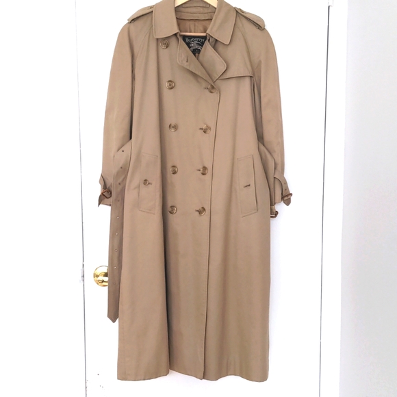 Burberry Jackets & Blazers - Vintage classic Burberry trench coat with removable wool lining